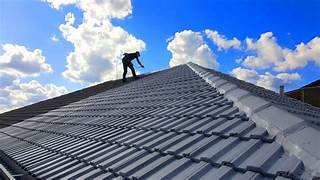 Metal roofing installation by MI Roofing